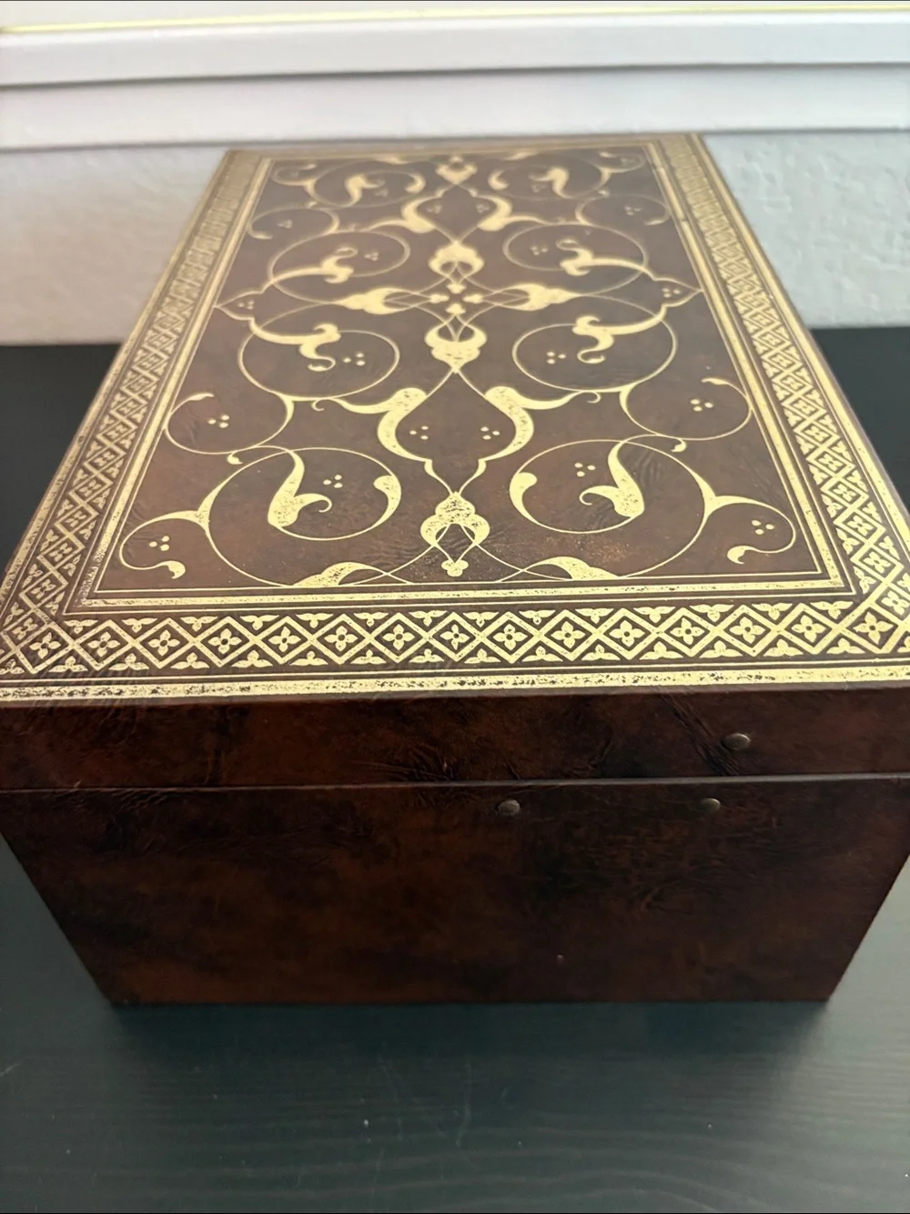 Mele Jewelry Box MCM Faux Wood Vintage KEY
